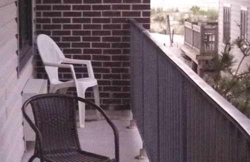 South Seaside Park Condo | Beautiful Ocean Front Bldg. 2 Bed./2 Bath Condo Sleeps 6 LUX $3000 /wk.