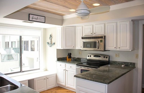 Saint Helena Island Condo | Beautiful Ocean Views Home w/ Grill - Steps from Pool, Golf, & Beach