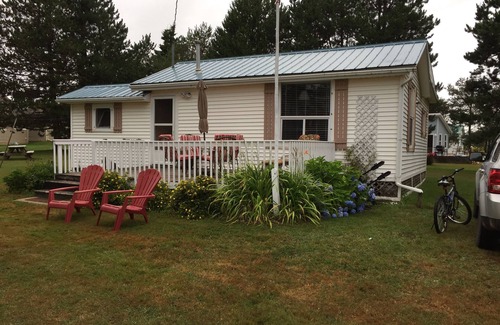 Canoe Cove Cottage | Beautiful Ocean view South Shore 2.5 Bedroom Cottage