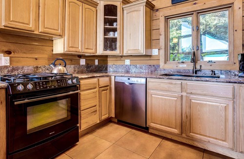 Newport House | Beautiful Ocean Views, Private Forest Setting, Dog Friendly!
