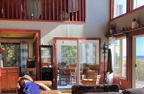 Red House House | Beautiful Oceanfront Home