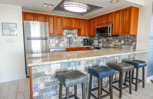 Stuart Condo | Beautiful Oceanfront condo at the Marriott Resort on Hutchinson Island