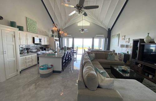 Galina Villa | Beautiful Oceanfront Jamaican Villa - New Villa in Saint Mary near Ocho Rios