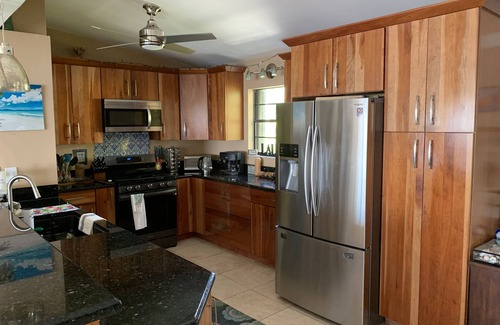 Bay Point House | Beautiful Oceanfront quiet neighborhood with Dock