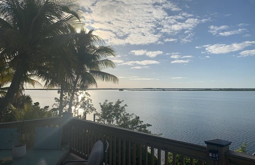 Bay Point House | Beautiful Oceanfront quiet neighborhood with Dock