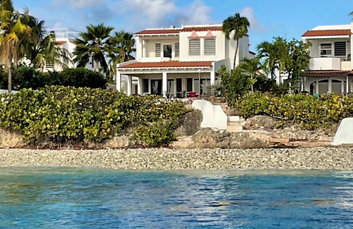 Hato Villa | Beautiful oceanfront villa with beach and great house reef