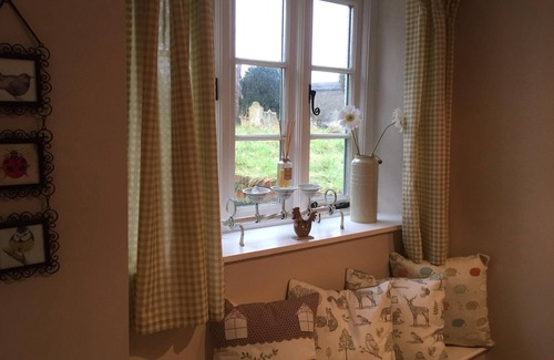 Chulmleigh Cottage | Beautiful Old Church Cottage in North Devon