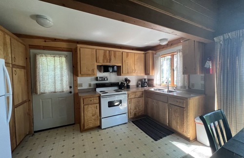 Glen Arbor Villa | Beautiful On Big Glen Lake Sandy Beach!
