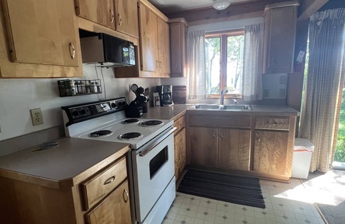 Glen Arbor Villa | Beautiful On Big Glen Lake Sandy Beach!