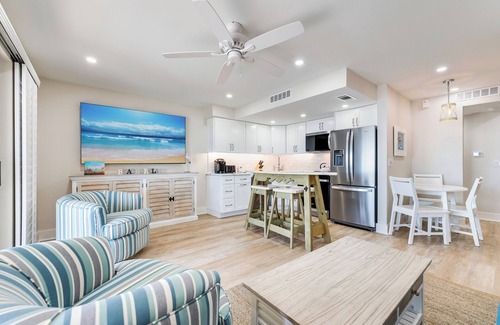 Sanibel Condo | Beautiful one-bedroom on top floor with new custom features.