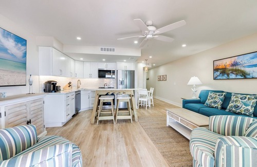 Sanibel Condo | Beautiful one-bedroom on top floor with new custom features.