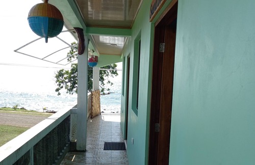 Corn Island House | Beautiful one bedroom with balcony and partial ocean view