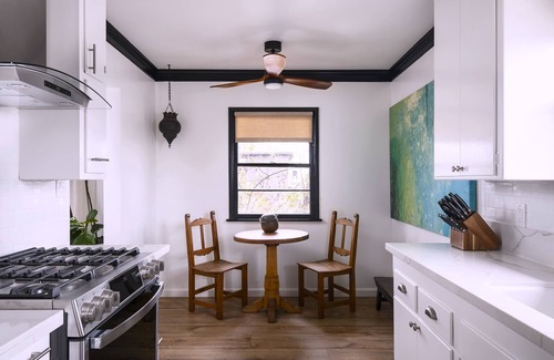 Venice Apartment | Beautiful one bedroom 1 1/2 blocks from Venice beach