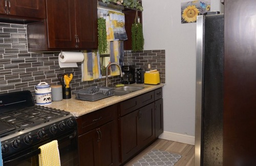 Bahamas Terrace Apartment | Beautiful One Bedroom Apartment Private with Free Parking and WiFi. Near beach