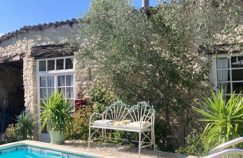 Savignac-de-Duras Cottage | Beautiful one bedroom cottage with pool.