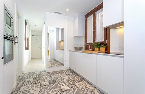 Central District Apartment | Beautiful one-bedroom apartment near the Cathedral. Zacatin 301