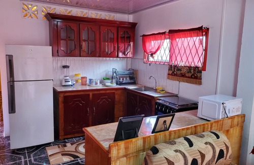 Georgetown Apartment | Beautiful one bedroom apartment. All amenities. Safe location.