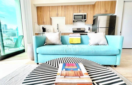 East Village Apartment | Beautiful One Bedroom Apartment With View of City