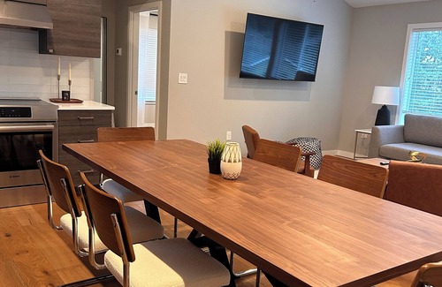 Carver House | Beautiful One Family Home - Near PDX/Waterfront