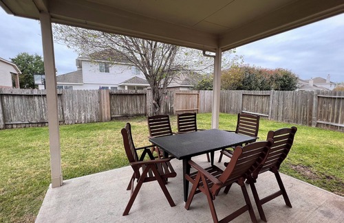 Katy House | Beautiful One floor 3-bedroom house with an Office