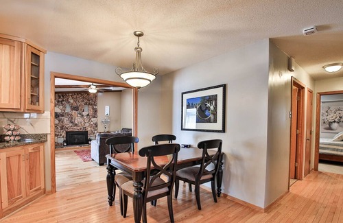 Mounds View House | Beautiful one story home 6 bed 3 bath in a great location