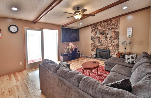 Mounds View House | Beautiful one story home 6 bed 3 bath in a great location
