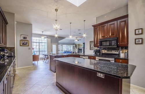 Riverplace House | Beautiful Open Floorplan Home with Pool few min drive to Lake Austin & Travis