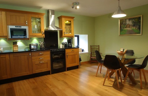 Letham Grange Cottage | Beautiful open plan cottage in the heart of woodlands close to beach and golf.