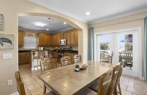Villa Segunda House | Beautiful Open Concept Home with Private Pool-Steps the Beach!