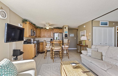 South Island Apartment | Beautiful Panaramic View Of The Gulf And Back Bay, 803A