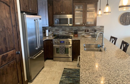Park City House | Beautiful Park City/Heber Townhome w/Hot Tub - 10min from Resorts