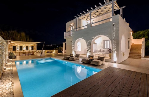 Drios Villa | Beautiful Paros Villa | Villa Vanta | 4 Bedrooms | Private Pool & Only 100m.