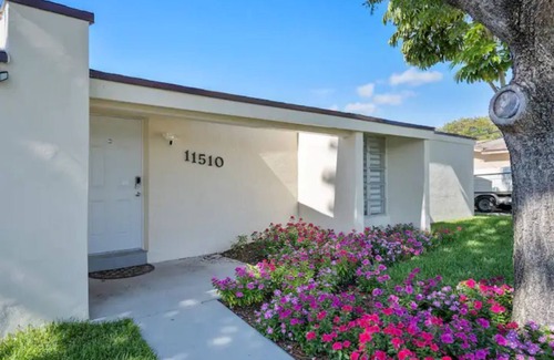 Sunrise House | Beautiful & Peaceful 4 Bedroom Home With a Pool