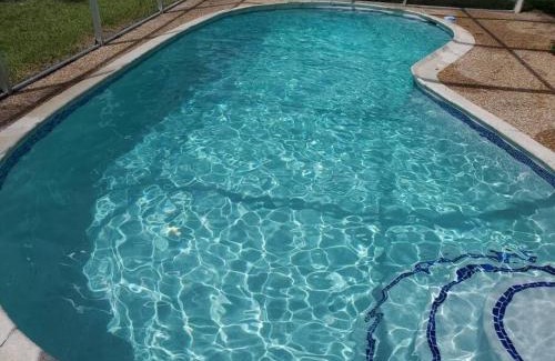 Sunrise House | Beautiful & Peaceful 4 Bedroom Home With a Pool