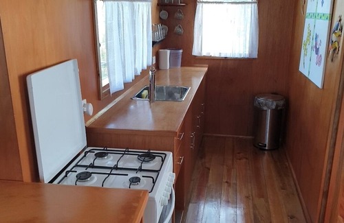 Naweni Cottage | Beautiful. Peaceful. BeachFront. Eco Retreat.