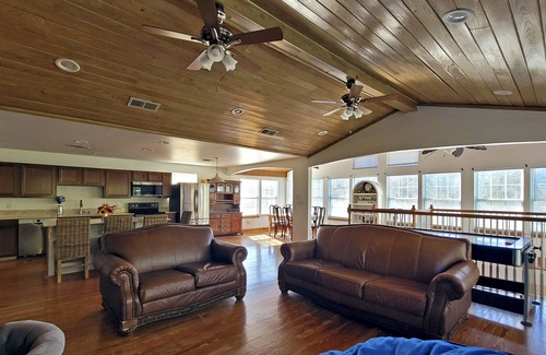 Covington House | Beautiful, peaceful country guest house with pond
