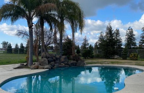 Madera Villa | Beautiful peaceful desirable home in Madera Rancho