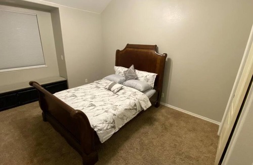 Madera Villa | Beautiful peaceful desirable home in Madera Rancho