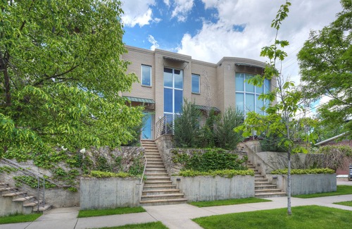 Whittier Condo | Beautiful Pearl Street Condo!