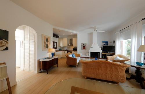Kato Gatzea House | Beautiful Pelion Sea House