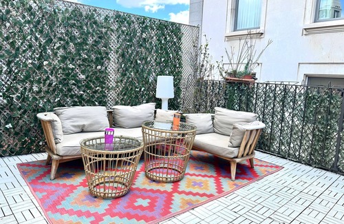 Jeronimos Apartment | Beautiful Penthouse in the Center of Madrid