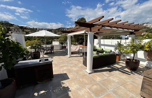 Benahavis Apartment | Beautiful penthouse near Marbella Los Arqueros Golf