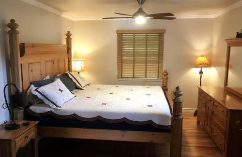 Pleasant Valley House | Beautiful Perfectly Located Hot Tub Fire Pit Bikes