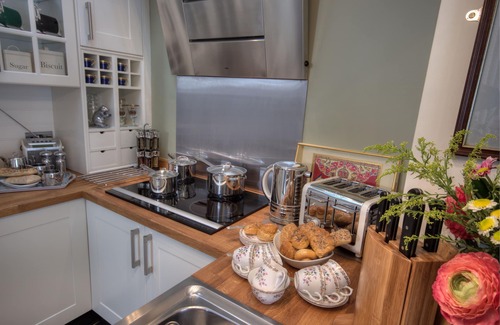Chester Cottage | Beautiful period cottage, exceptional riverside location in the heart of Chester