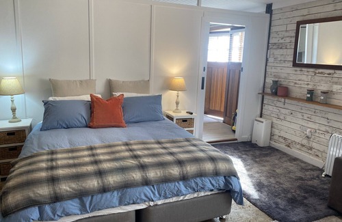 Mittagong Cottage | Beautiful pet friendly accommodation in Mittagong's blue ribbon precinct