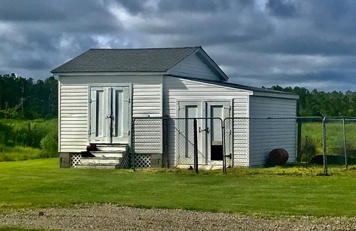 Engelhard House | Beautiful pet friendly lodge in a quaint fishing village and sleeps 16