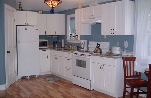 Pine Point Cottage | Beautiful Pine Point Cottage!