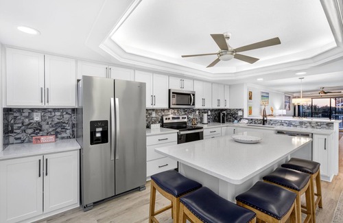 Sanibel Condo | Beautiful Pointe Santo. Pool and Spa are now OPEN. Welcome back to Sanibel.