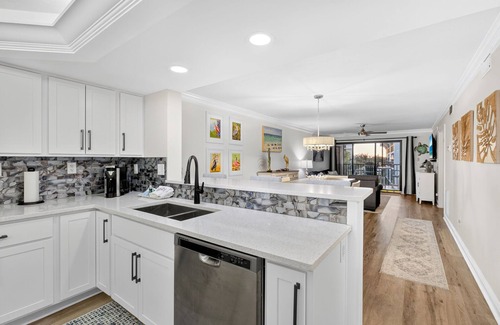 Sanibel Condo | Beautiful Pointe Santo. Pool and Spa are now OPEN. Welcome back to Sanibel.