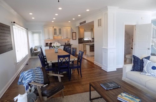 Admiral Estates House | BEAUTIFUL POOL, 6 BEDROOMS, BEACH BLOCK